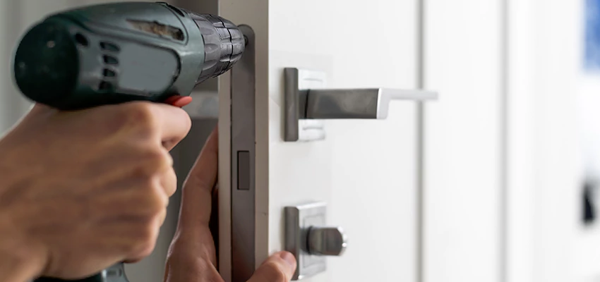 Locksmith For Lock Replacement Near Me in Dunedin, FL