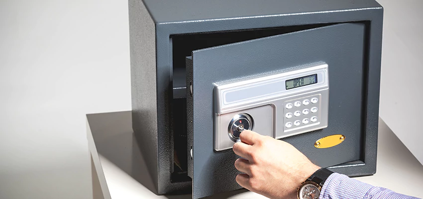 Jewelry Safe Unlocking Service in Dunedin, Florida