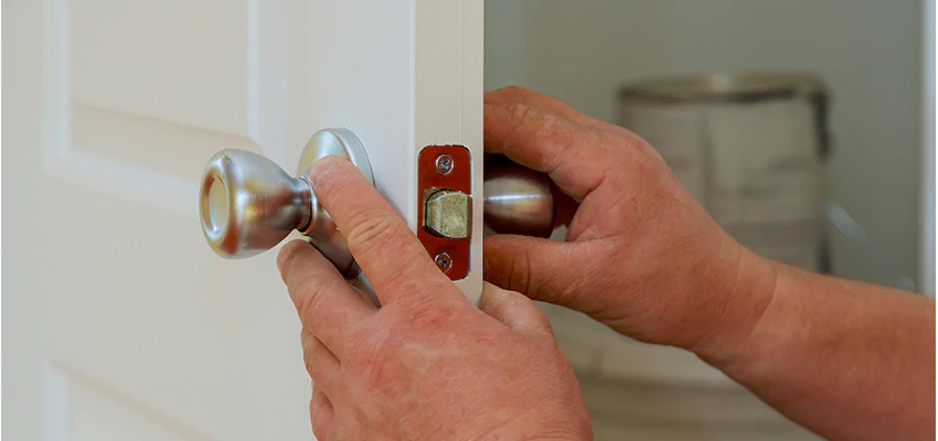 AAA Locksmiths For lock Replacement in Dunedin, Florida