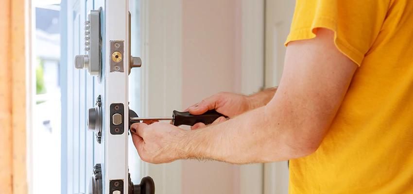 Eviction Locksmith For Key Fob Replacement Services in Dunedin, FL